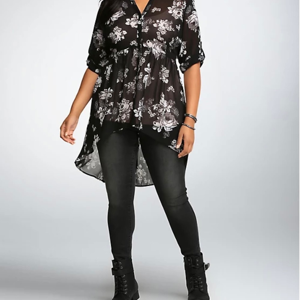 TORRID TUNIC TOP